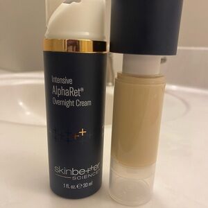 Intensive Alpharet Overnight Cream Skinbetter Science (bought in august)